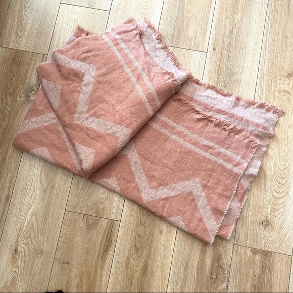 Pink Aztec Bohemian Cozy Blanket Scarf - Picture 2 of 2